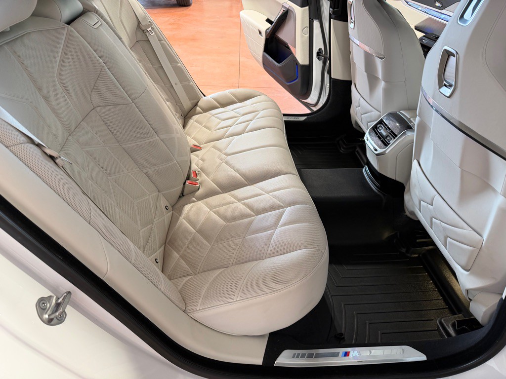 2023 BMW 7 Series Image 25
