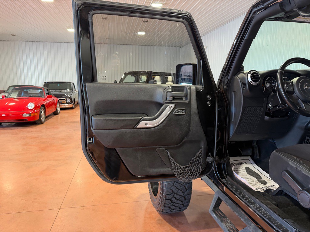 2014 Jeep Wrangler Unlimited Image 15