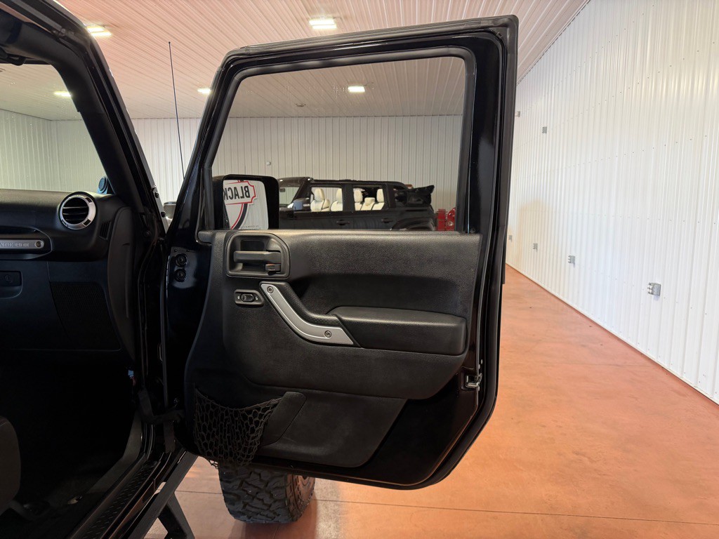 2014 Jeep Wrangler Unlimited Image 20