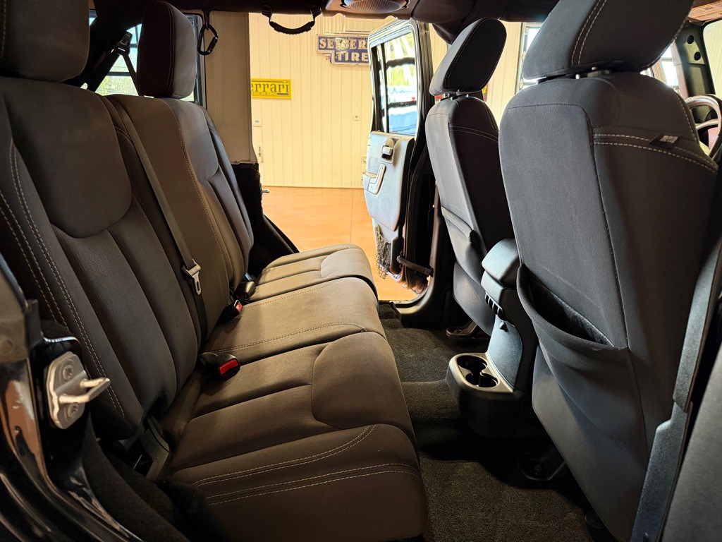 2014 Jeep Wrangler Unlimited Image 24