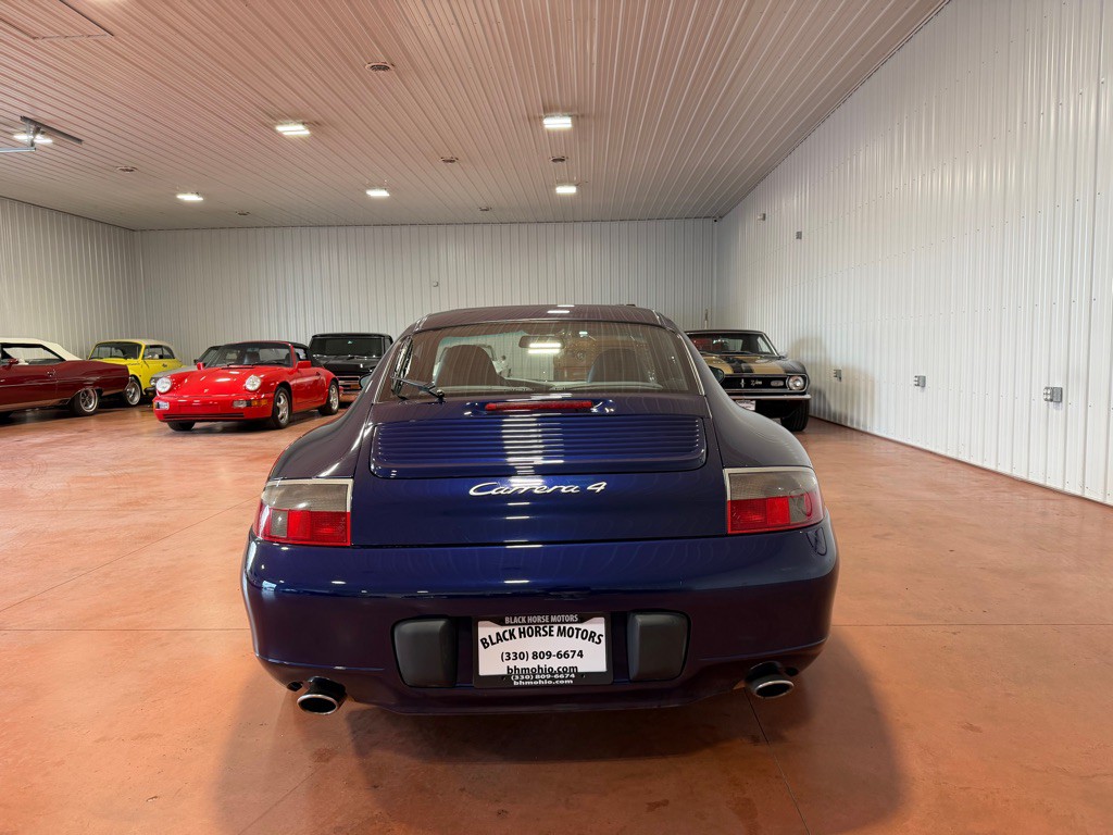 2001 Porsche 911 Image 10