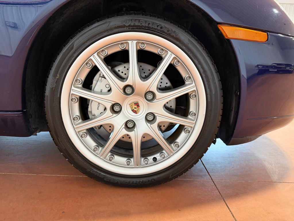2001 Porsche 911 Image 14