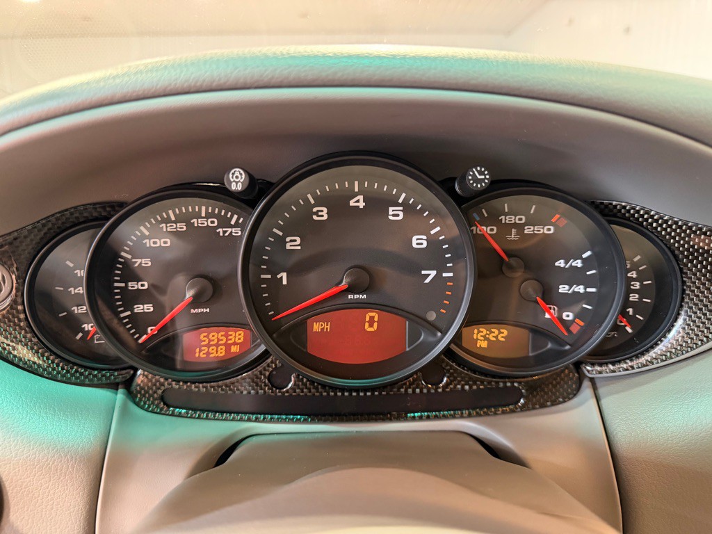 2001 Porsche 911 Image 30