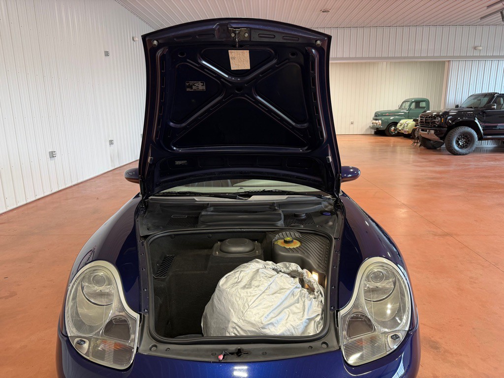 2001 Porsche 911 Image 32