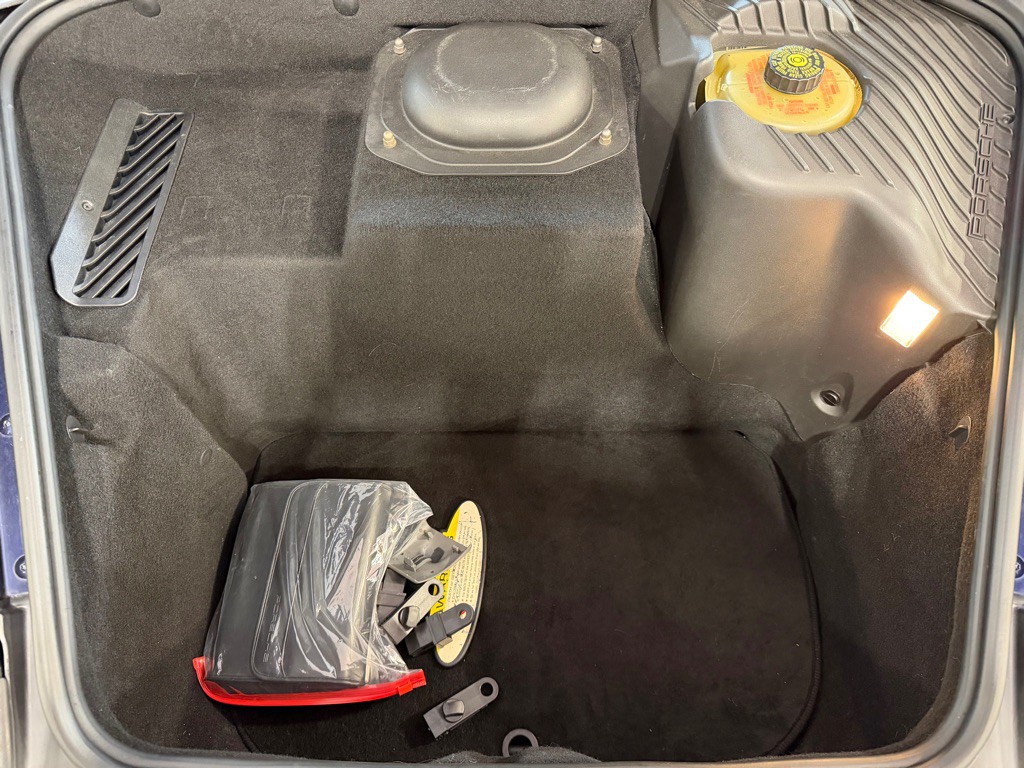 2001 Porsche 911 Image 38