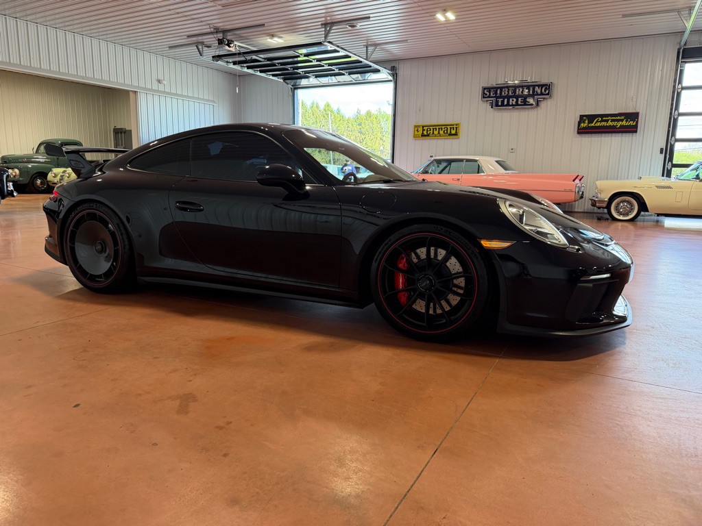 2018 Porsche 911 Image 9