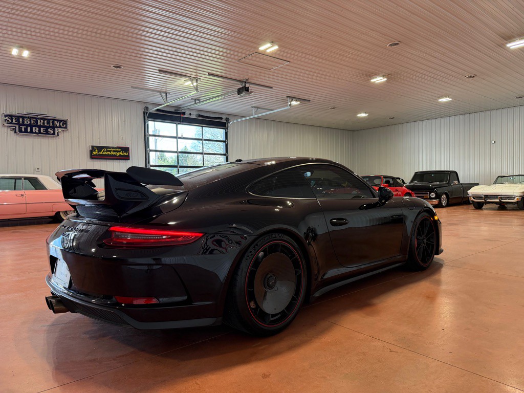 2018 Porsche 911 Image 10