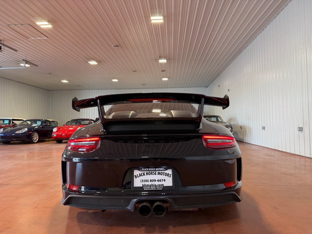 2018 Porsche 911 Image 11