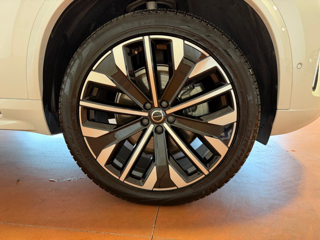 2026 Volvo XC90 Image 14