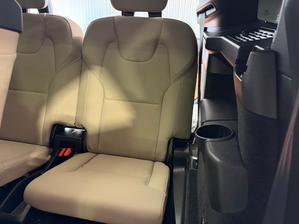 2026 Volvo XC90 Image 22