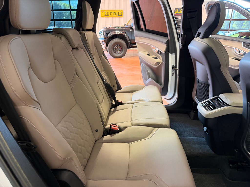 2026 Volvo XC90 Image 28