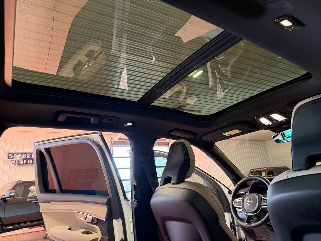2026 Volvo XC90 Image 37