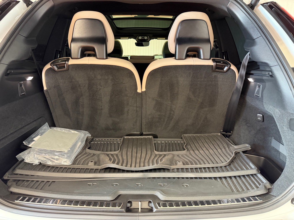 2026 Volvo XC90 Image 39