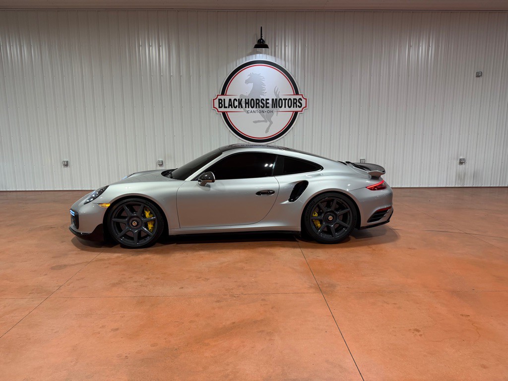 2019 Porsche 911 Image 2