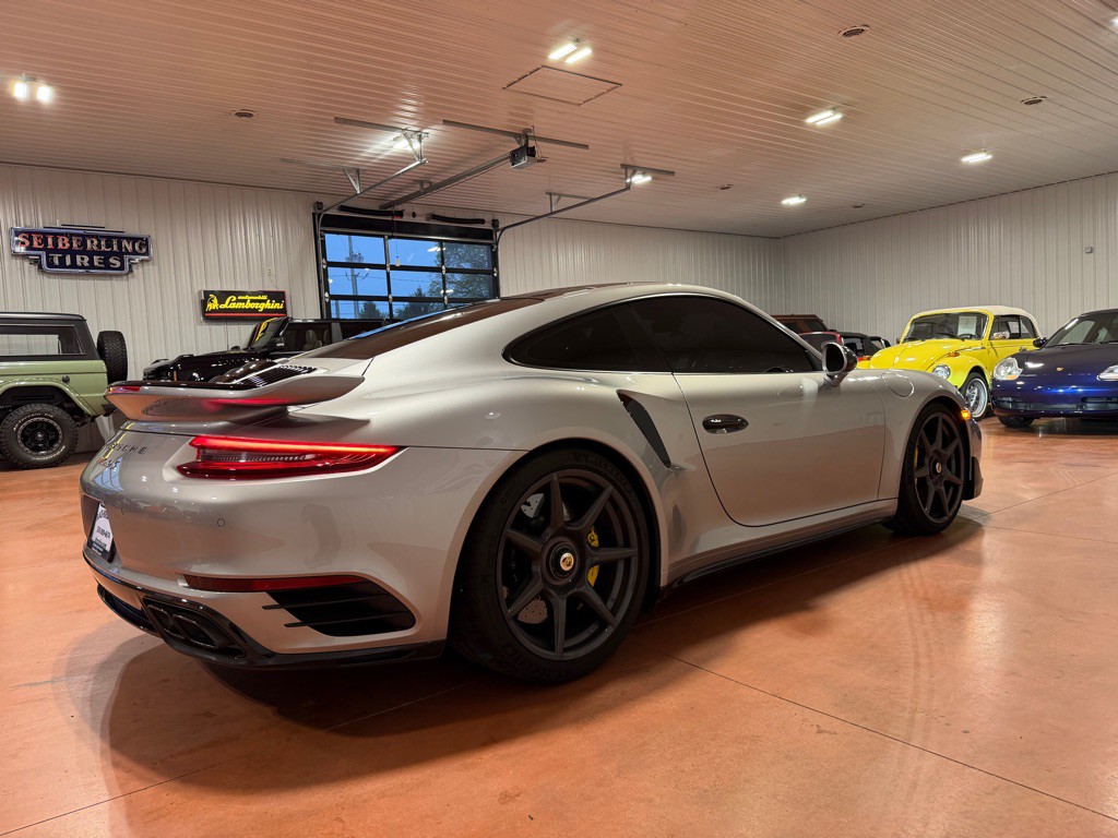 2019 Porsche 911 Image 10