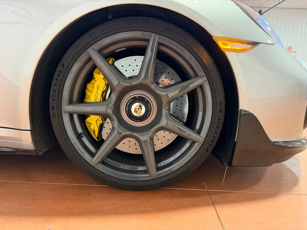 2019 Porsche 911 Image 17