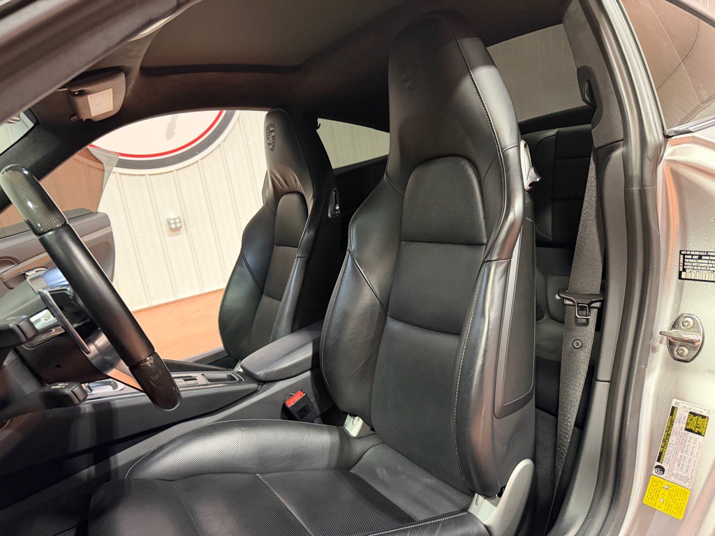 2019 Porsche 911 Image 24