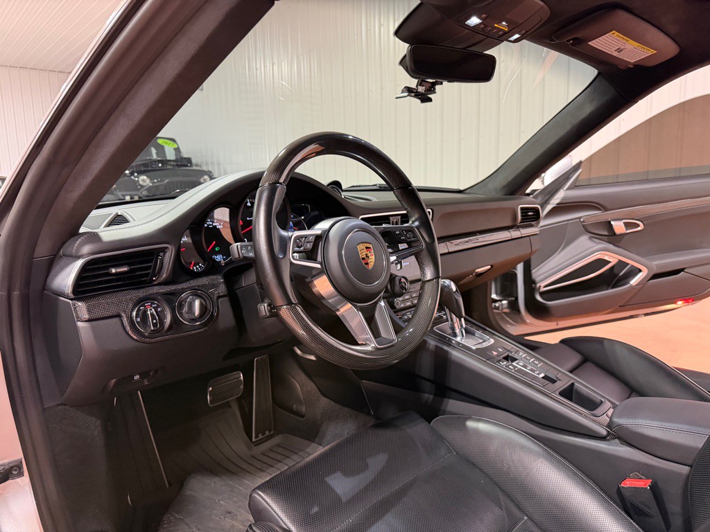 2019 Porsche 911 Image 27
