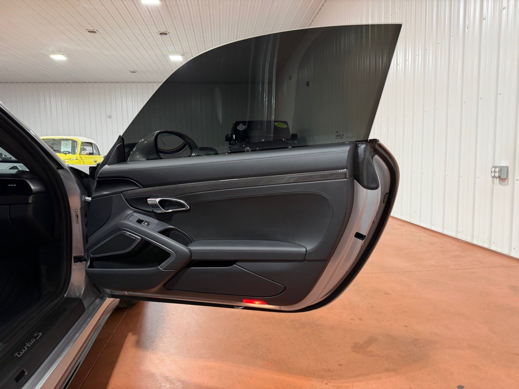 2019 Porsche 911 Image 28
