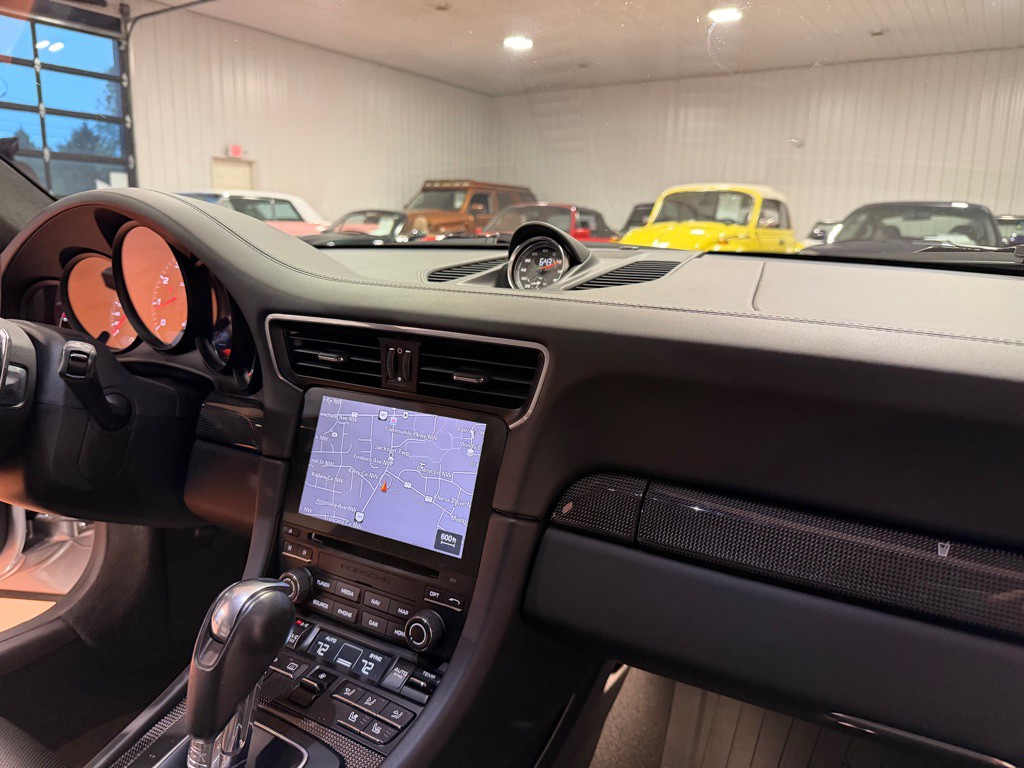 2019 Porsche 911 Image 35