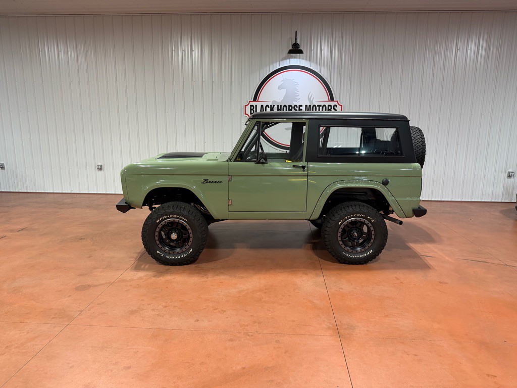 1974 Ford Bronco Image 2