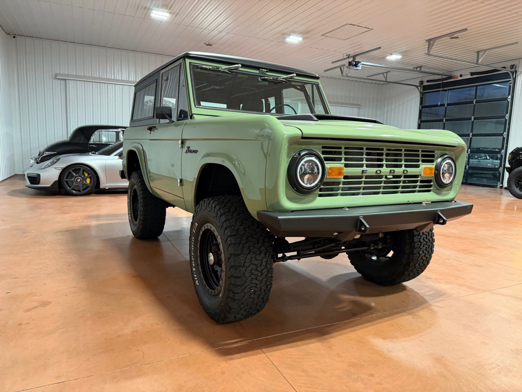 1974 Ford Bronco Image 8