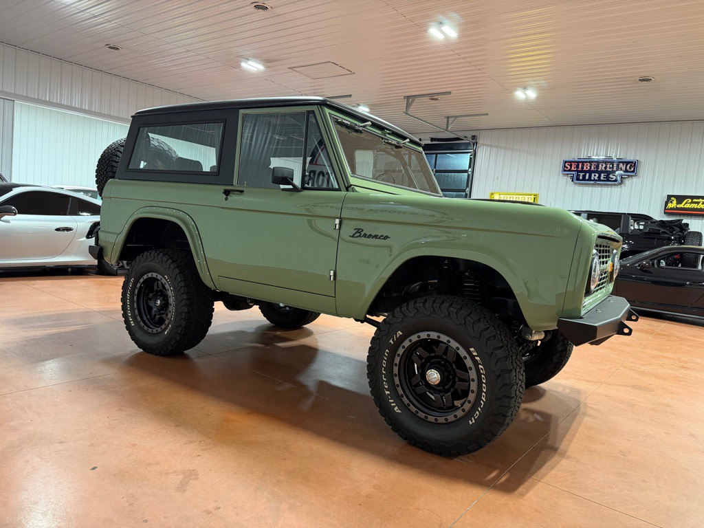 1974 Ford Bronco Image 9