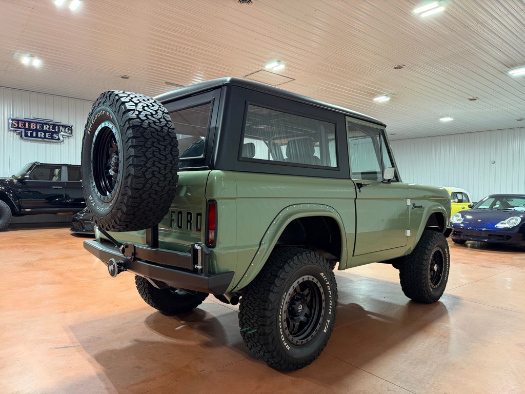 1974 Ford Bronco Image 10