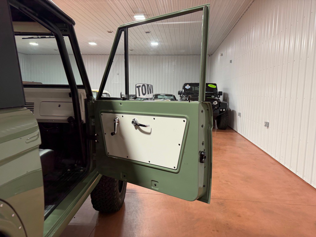 1974 Ford Bronco Image 21