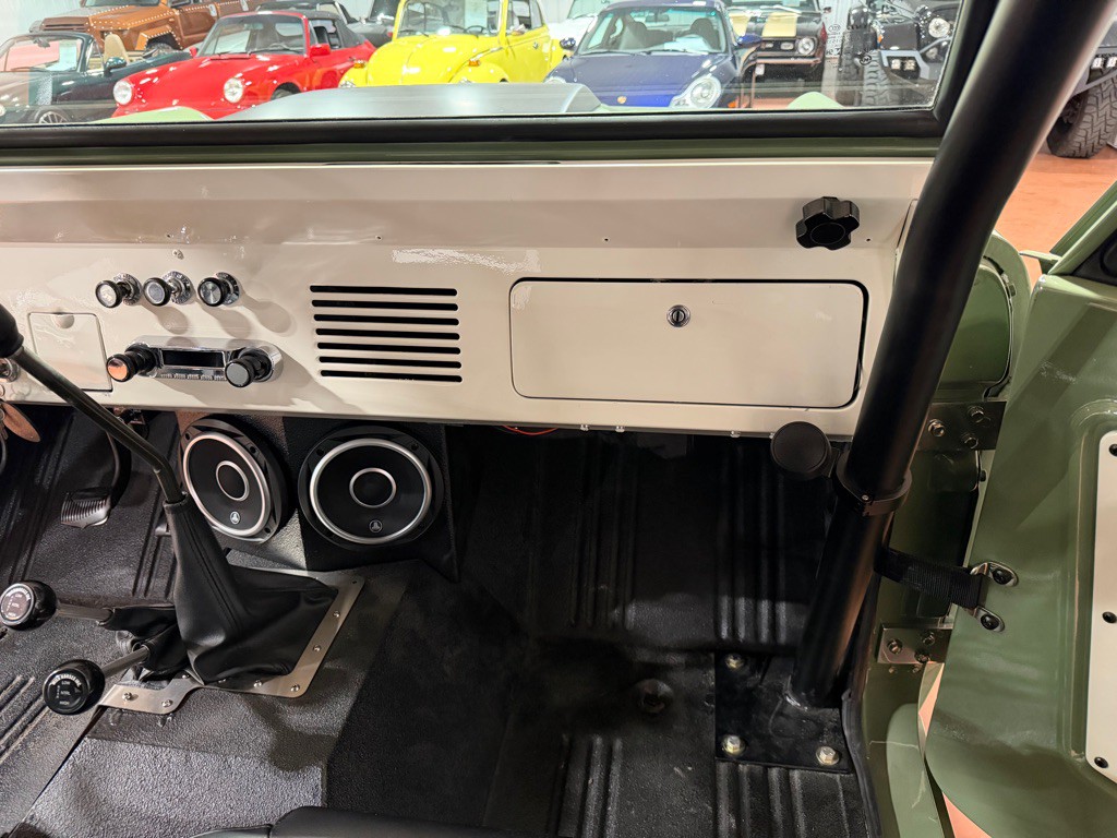 1974 Ford Bronco Image 28