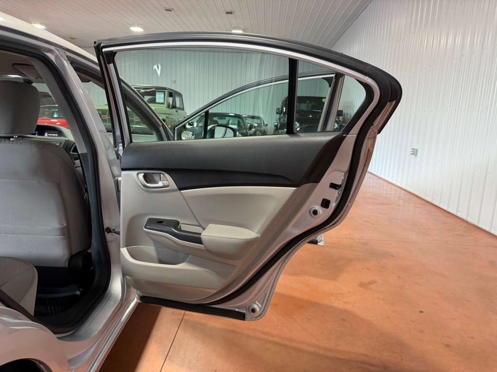 2014 Honda Civic Image 25