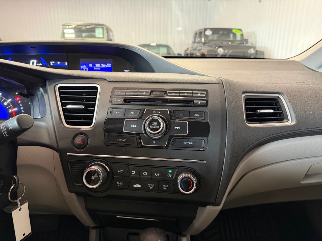 2014 Honda Civic Image 31