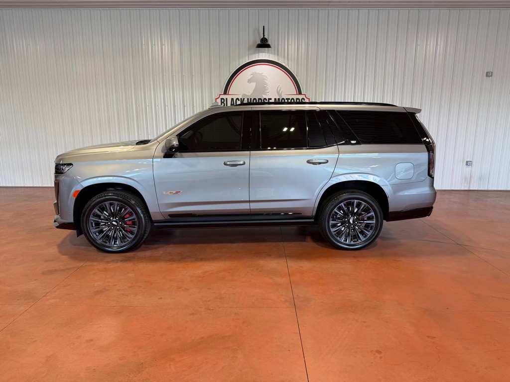 2023 Cadillac Escalade Image 2