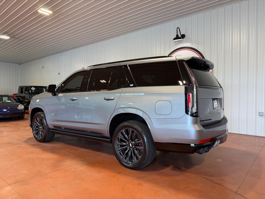 2023 Cadillac Escalade Image 11