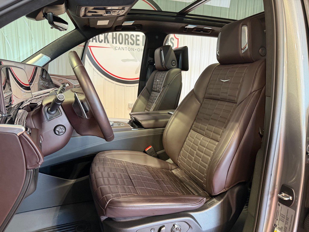 2023 Cadillac Escalade Image 19