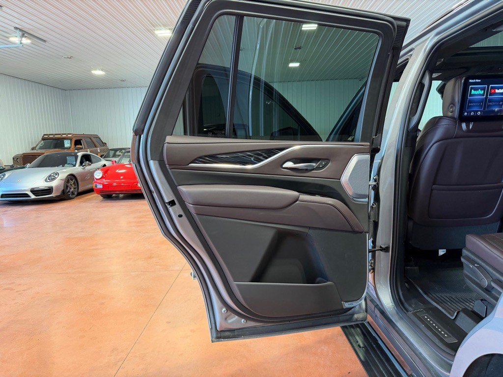 2023 Cadillac Escalade Image 20