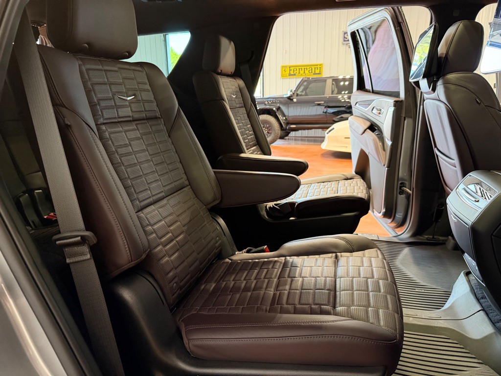 2023 Cadillac Escalade Image 29