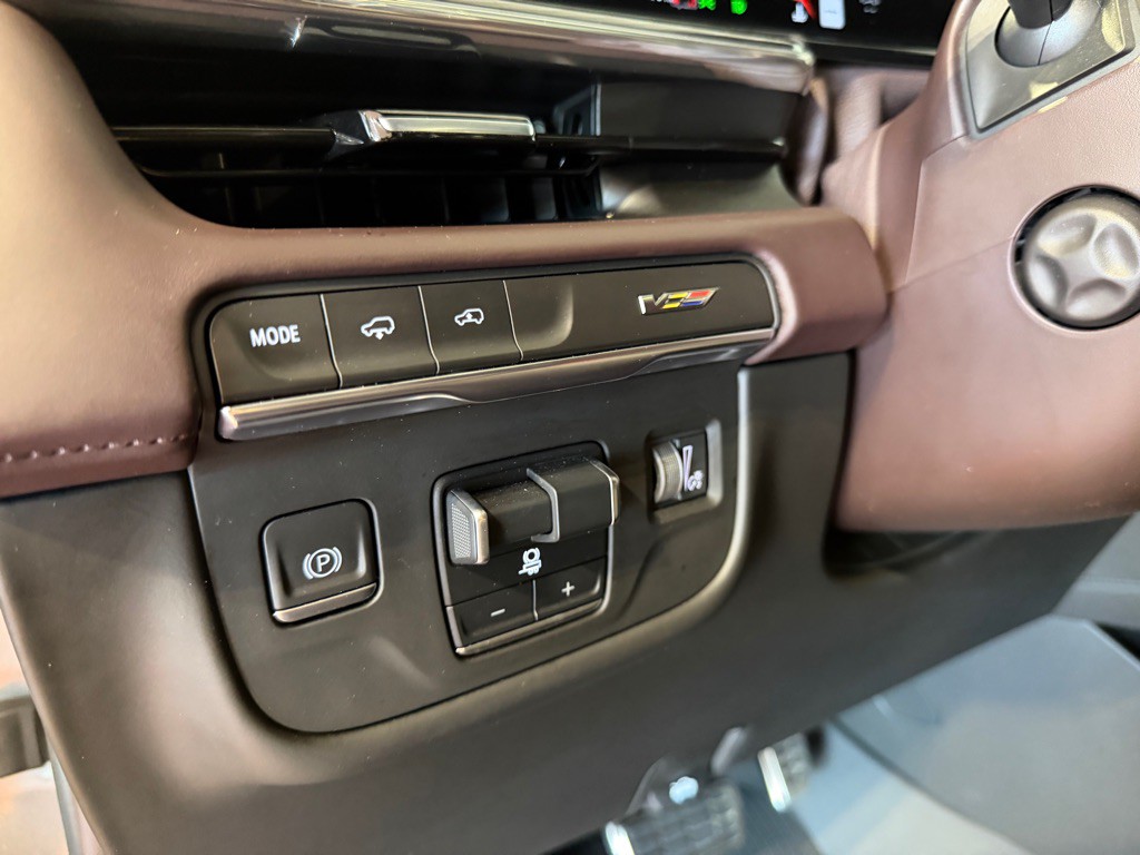 2023 Cadillac Escalade Image 36