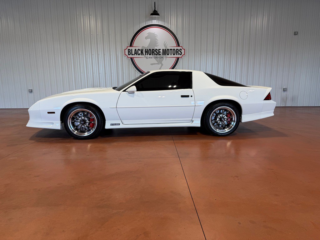 1991 Chevrolet Camaro Image 3