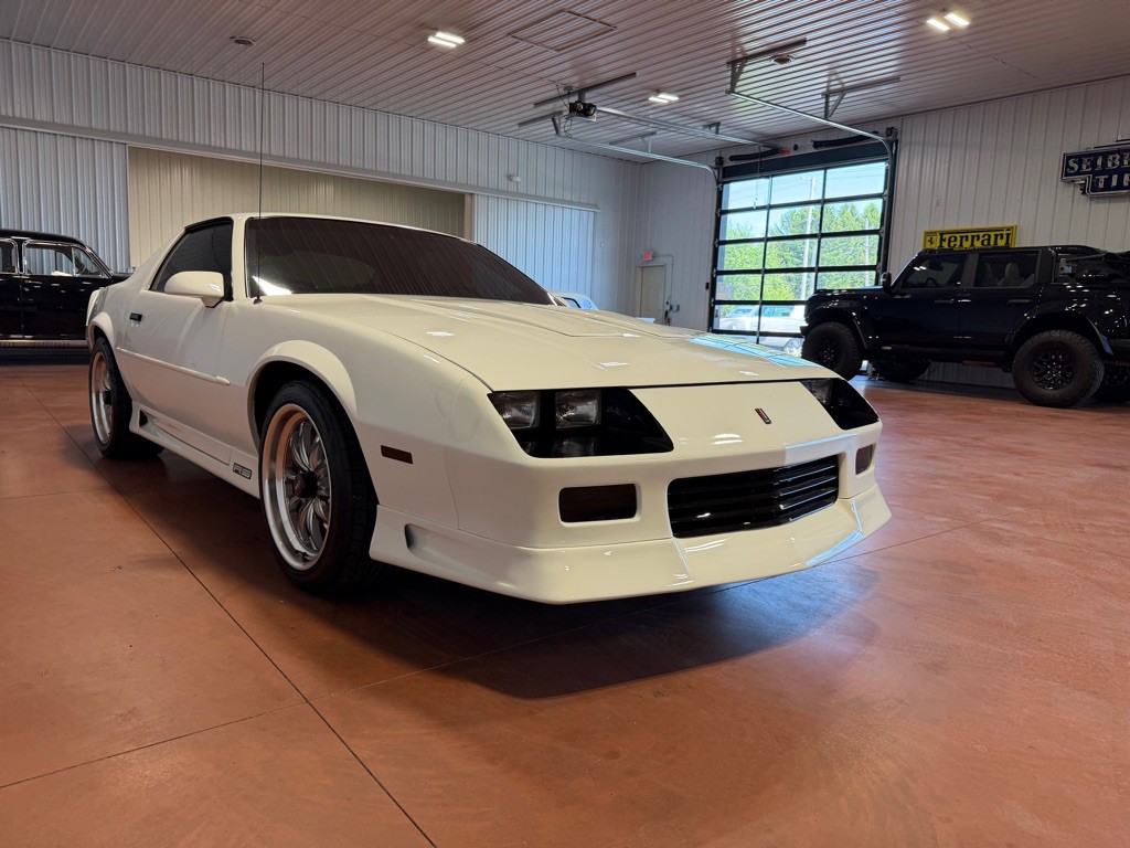 1991 Chevrolet Camaro Image 6