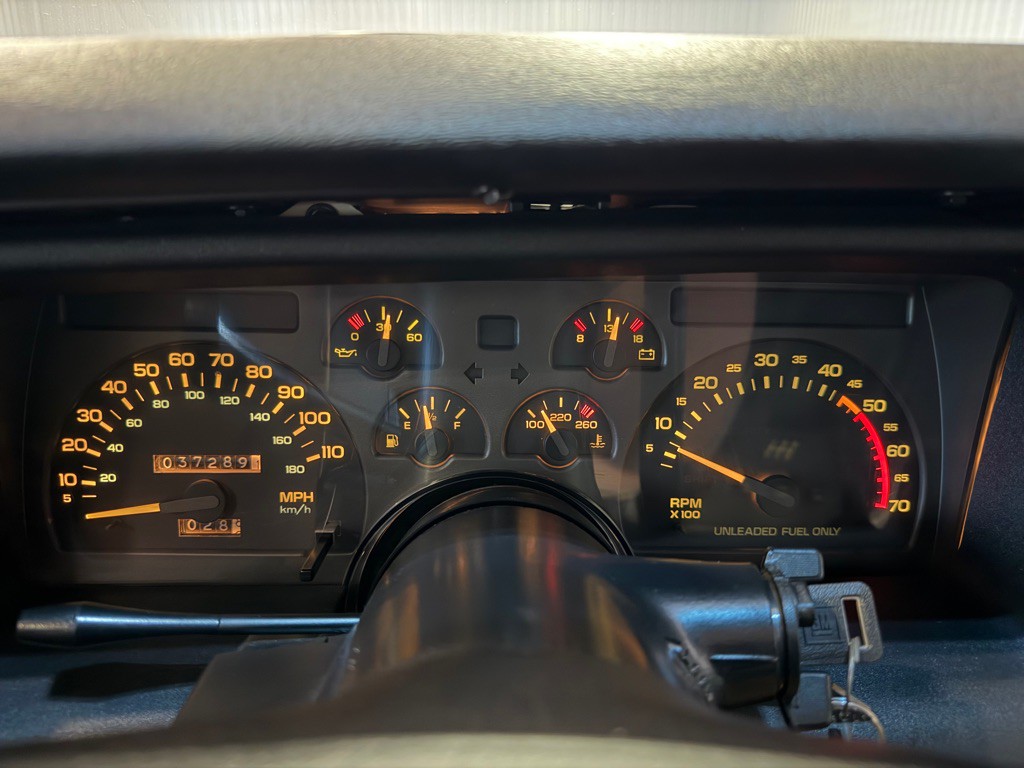 1991 Chevrolet Camaro Image 25
