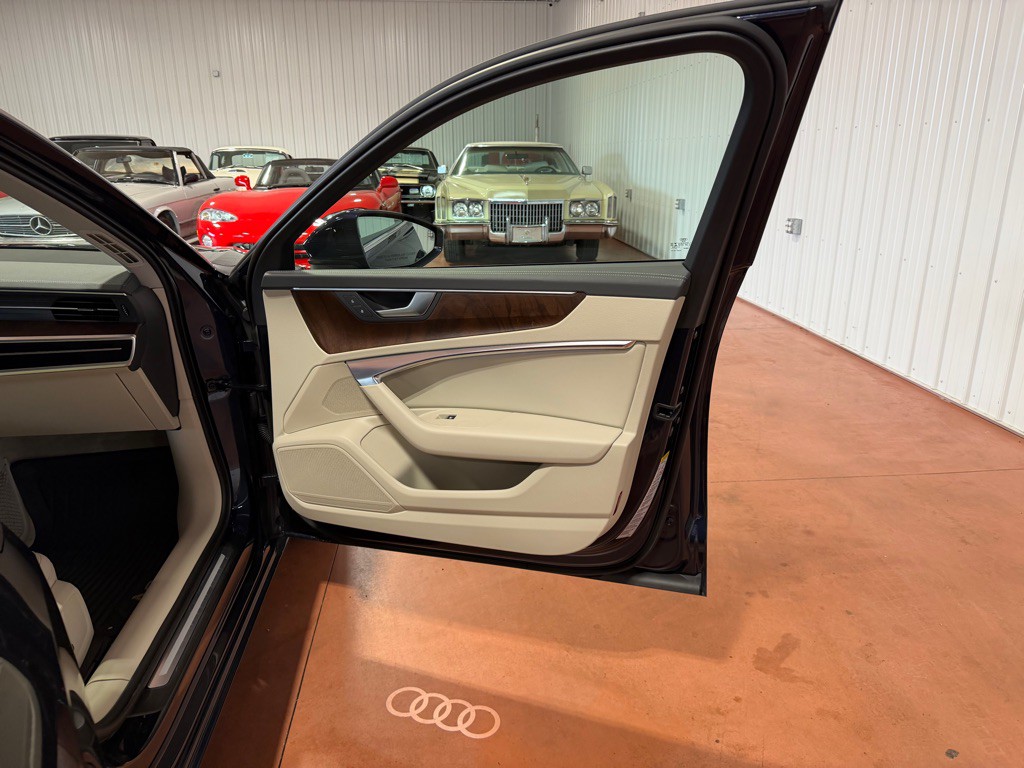 2021 Audi A6 Image 23