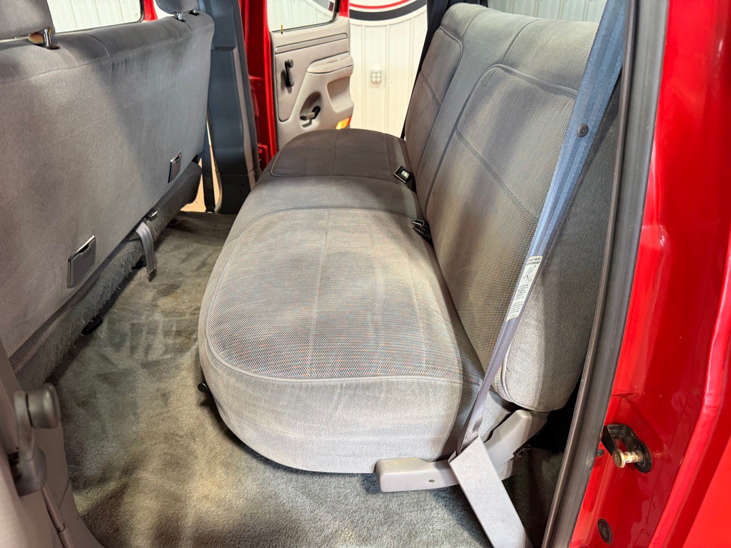 1994 Ford F-350 Image 25