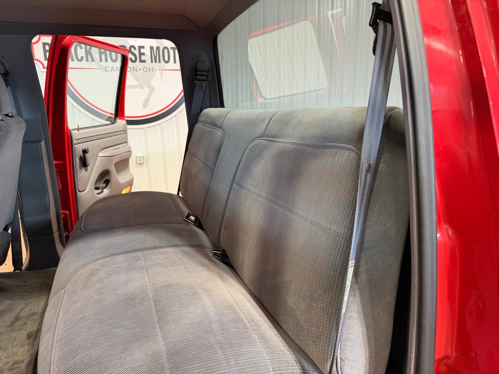 1994 Ford F-350 Image 26