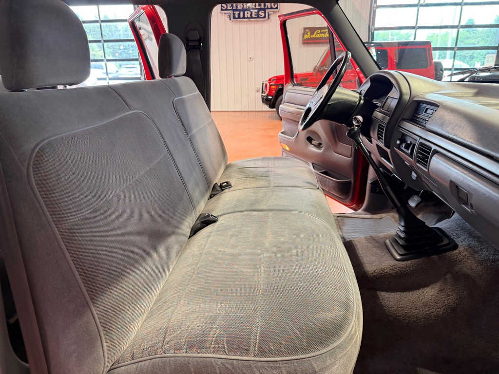 1994 Ford F-350 Image 29
