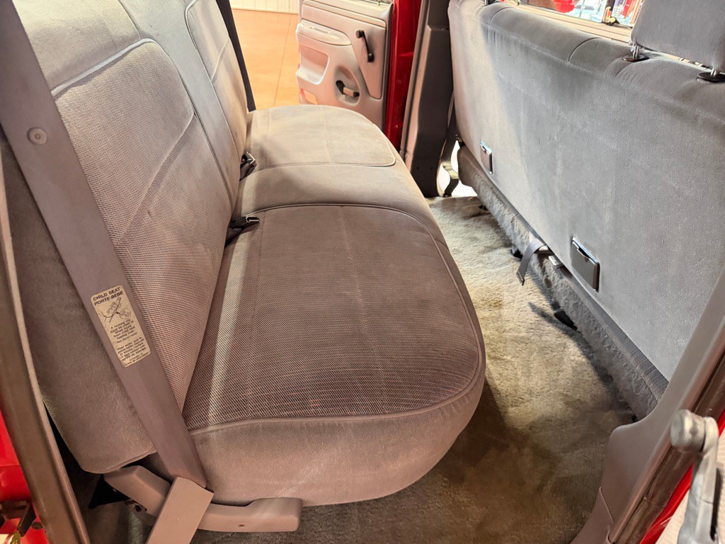 1994 Ford F-350 Image 31