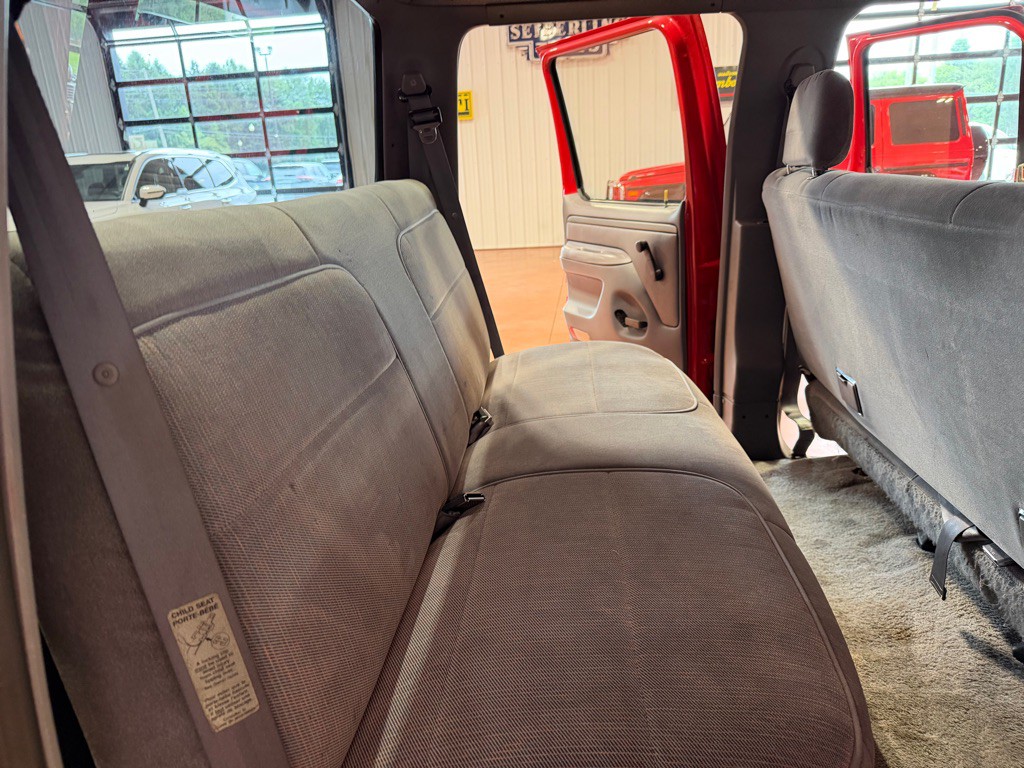 1994 Ford F-350 Image 32