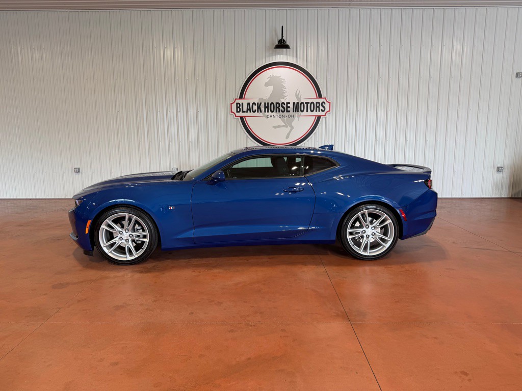 2019 Chevrolet Camaro Image 2