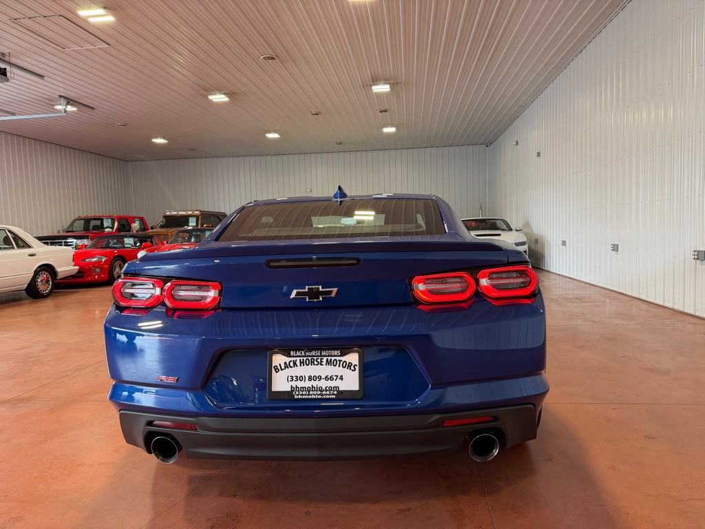 2019 Chevrolet Camaro Image 11