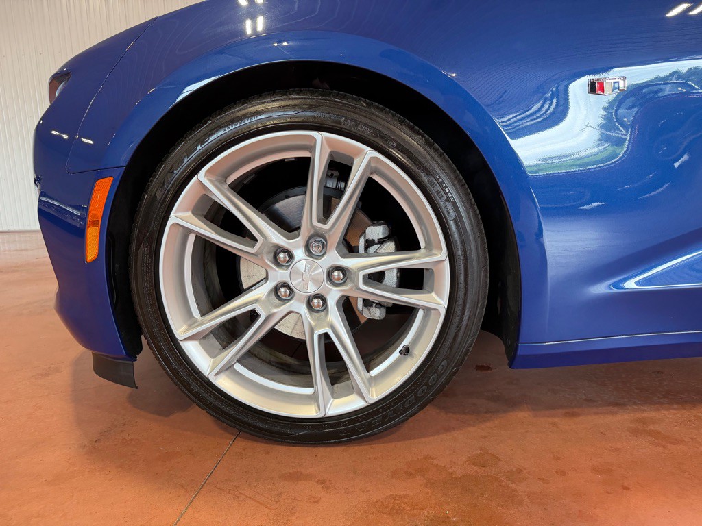 2019 Chevrolet Camaro Image 13